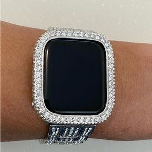 🤍 EUC Custom Apple Watch Cover
Silver Lab Diamond